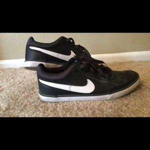Nike Shoes Size 9